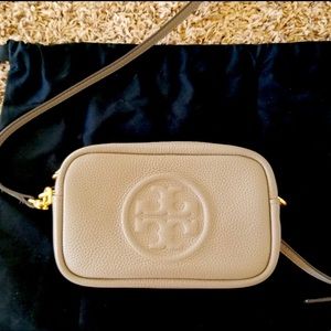 Tory Burch bombe gray crossbody bag